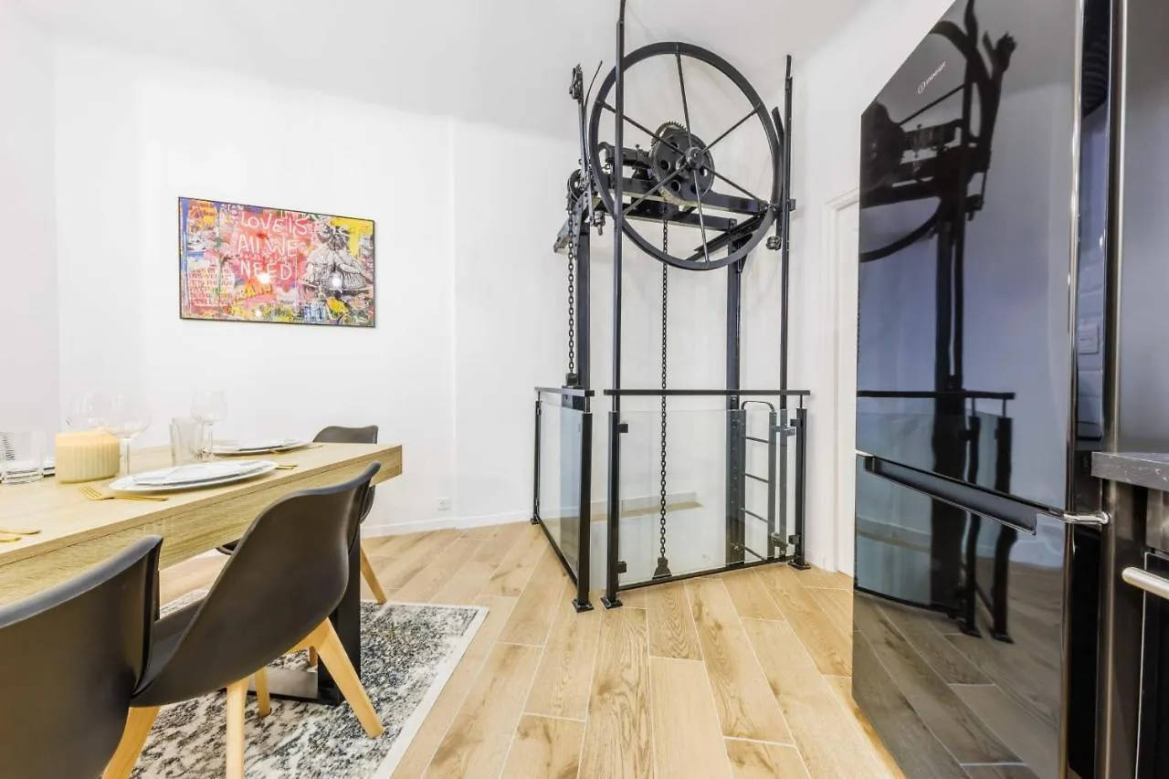 Magnificent Duplex - 2Br-6P - Near Montmartre Apartment Paris