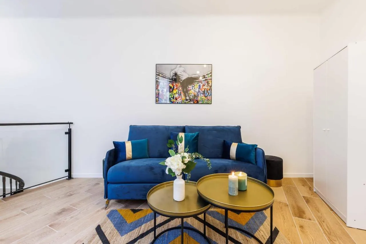 Magnificent Duplex - 2Br-6P - Near Montmartre Daire Paris 0*,  Fransa