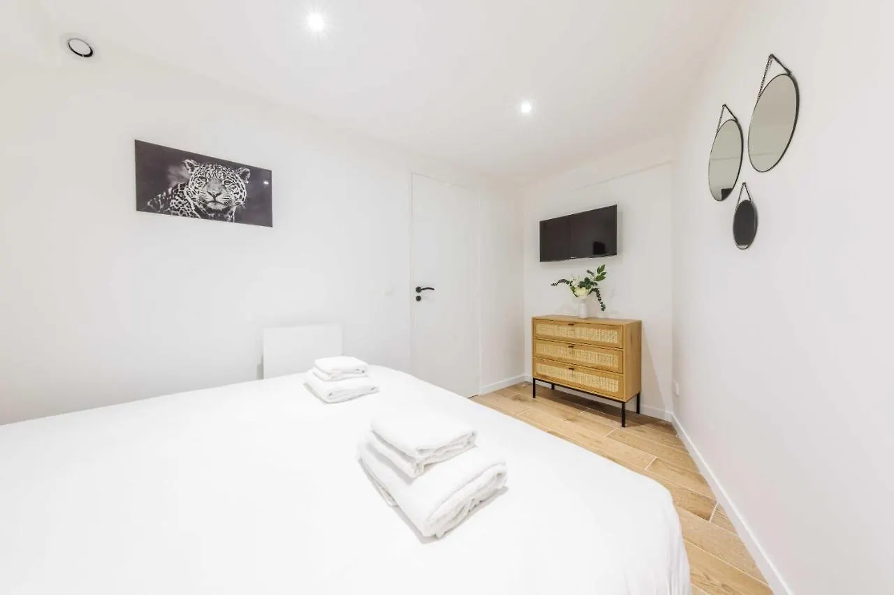 Magnificent Duplex - 2Br-6P - Near Montmartre Daire Paris