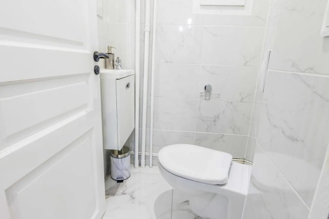 Magnificent Duplex - 2Br-6P - Near Montmartre Daire Paris Fransa
